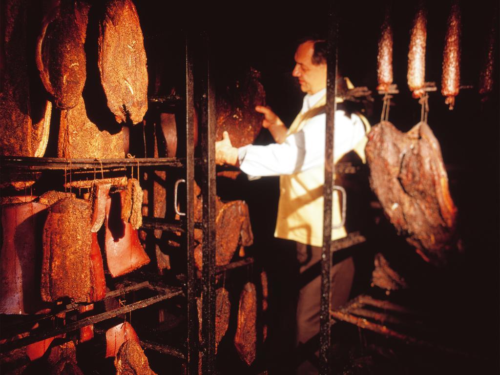 Landgasthof Jagerwirt Volders Exteriör bild